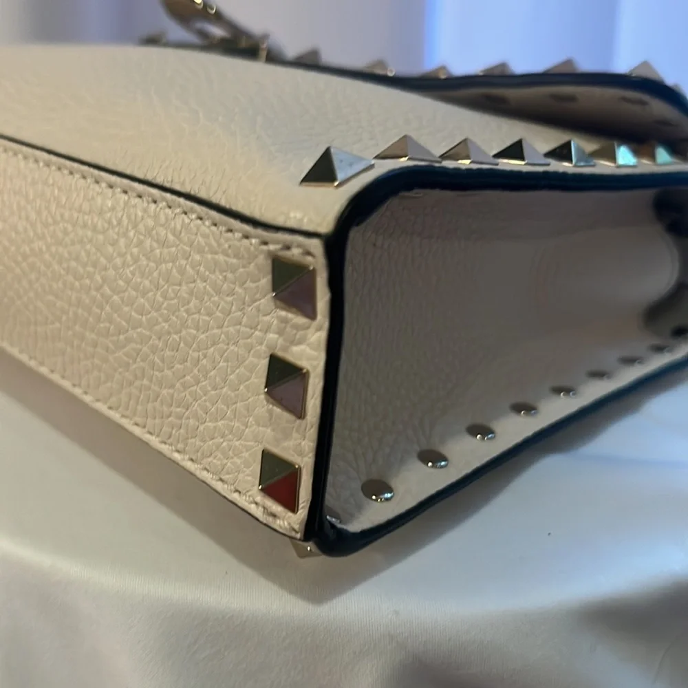 Valentino Garavani Rockstud Crossbody Shoulder Bag Pebble Calf Leather Ivory - Picture 11 of 17